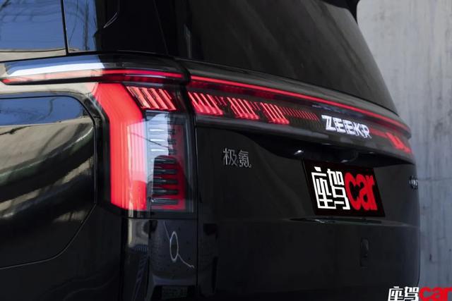 009 CAR REVIEWS凯发网址情绪价值拉满——试驾极氪(图4)